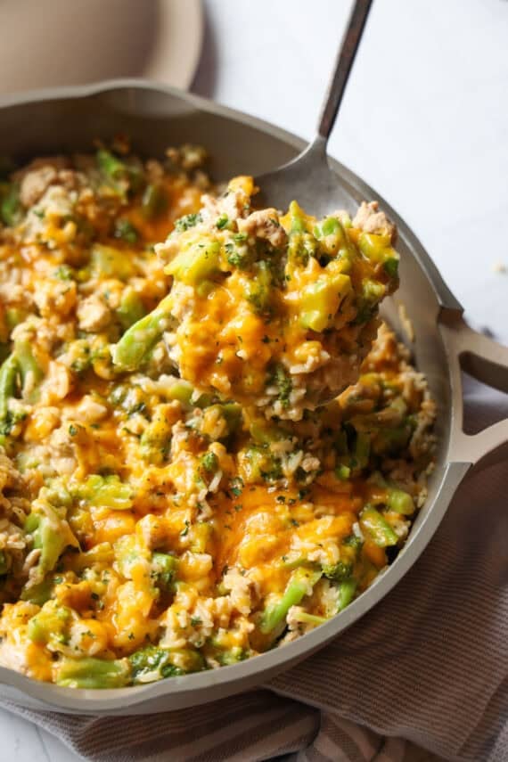 Cheesy Chicken and Broccoli Skillet